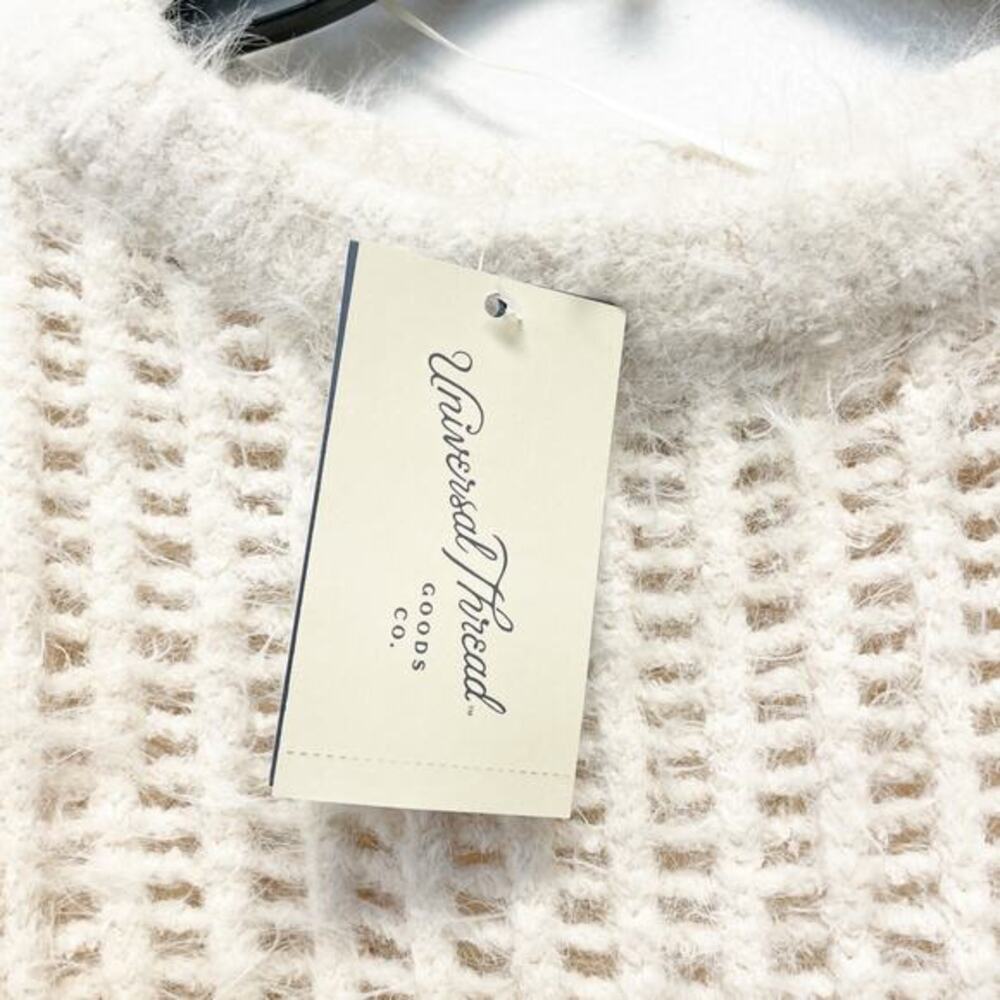 Universal Thread Women's Crewneck Openwork Pullover Sweater Cream Size XL - Picture 3 of 6